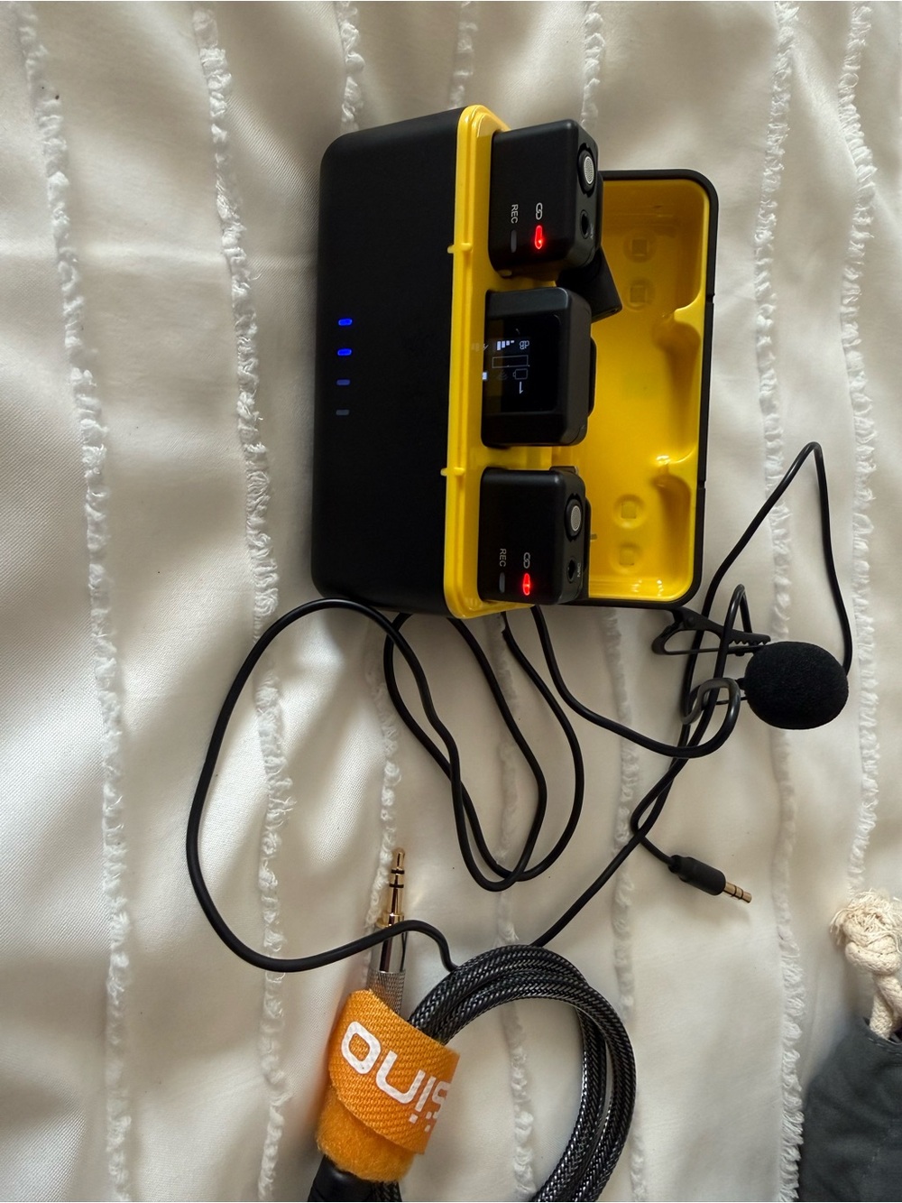 microphones - Picture 3 of 3